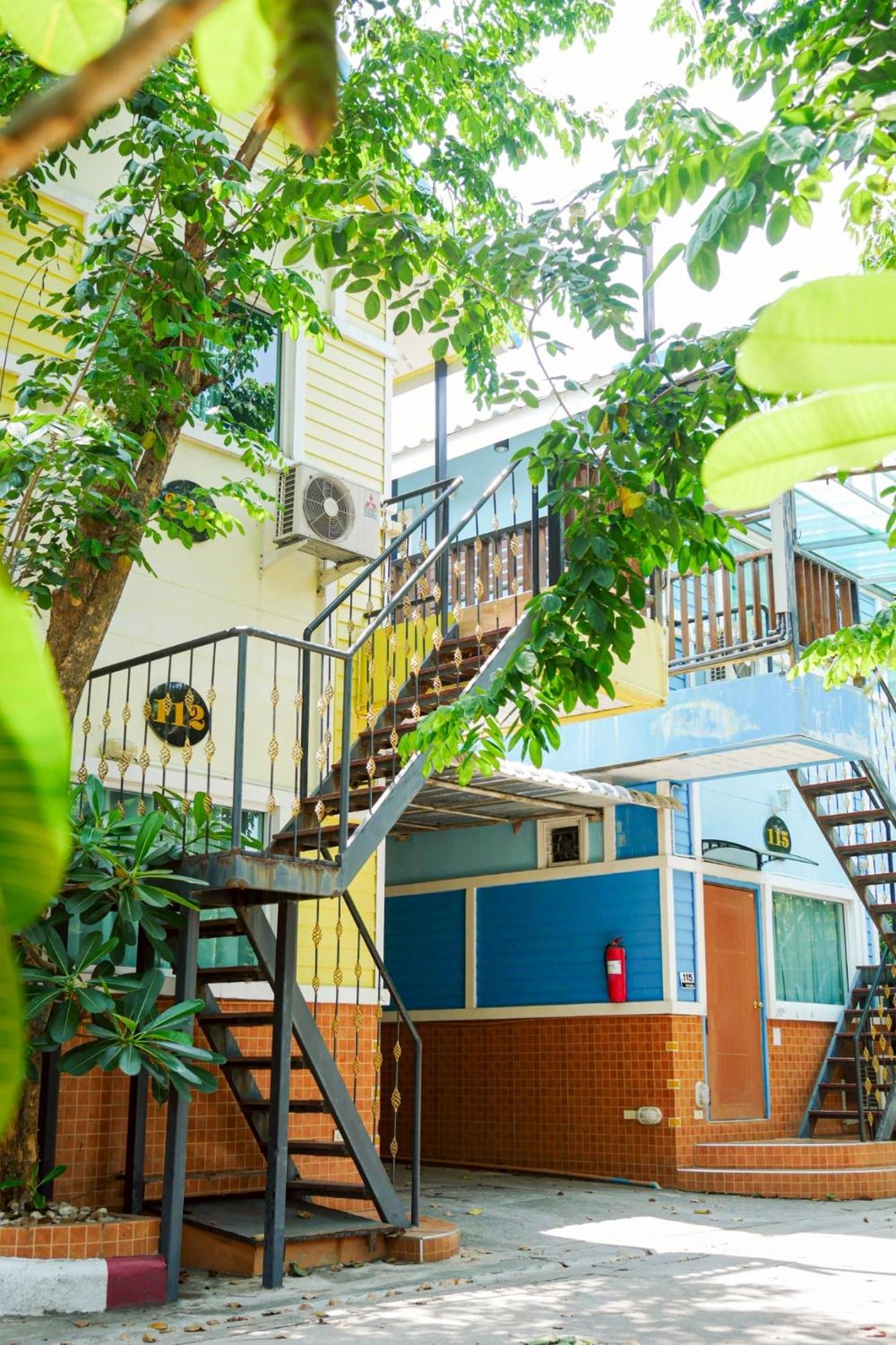 Rak Kun Resort 2 Nakhon Szavan Kültér fotó