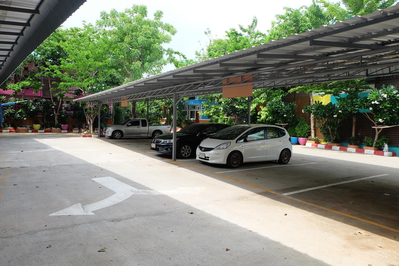 Rak Kun Resort 2 Nakhon Szavan Kültér fotó