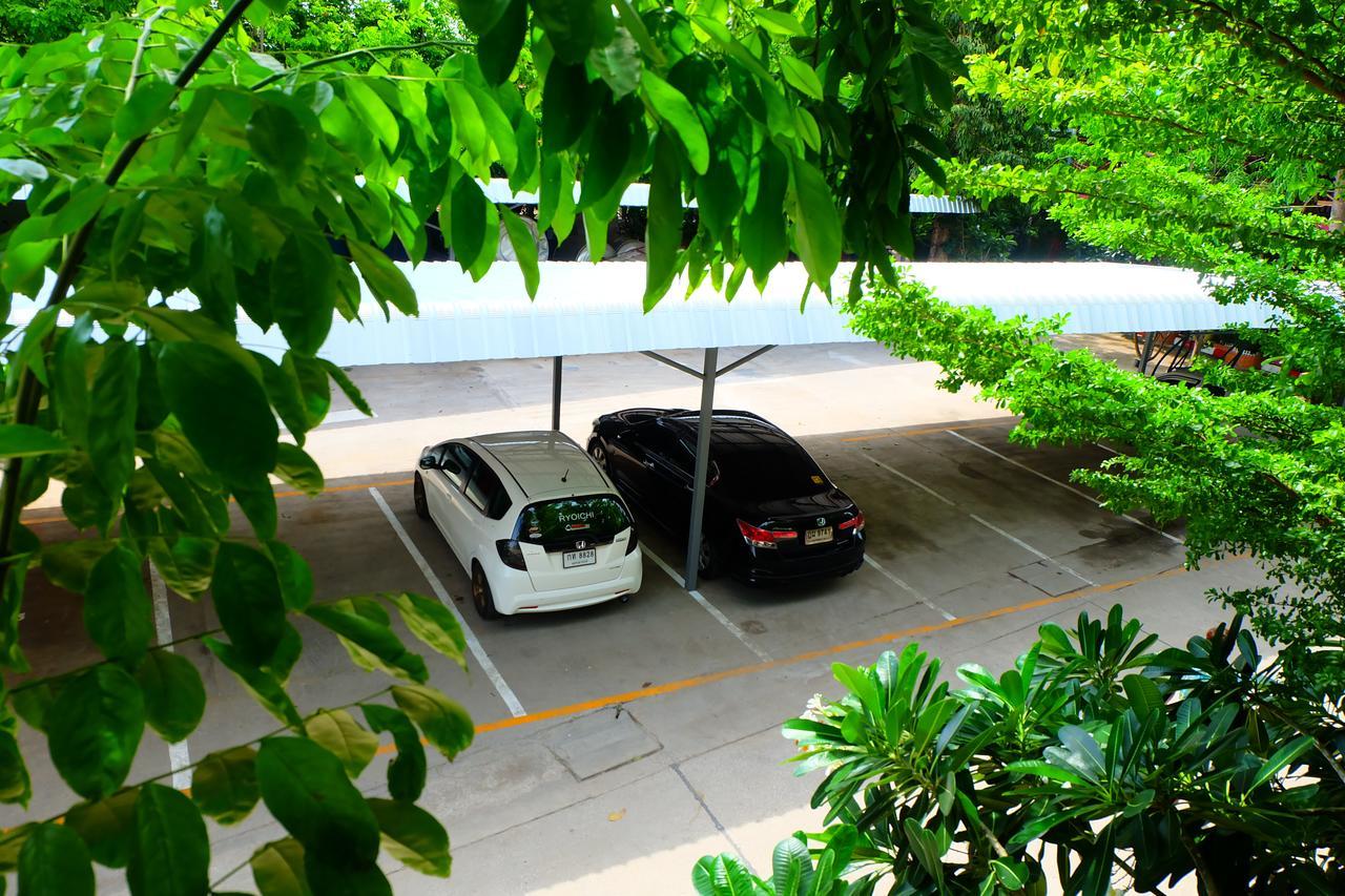 Rak Kun Resort 2 Nakhon Szavan Kültér fotó