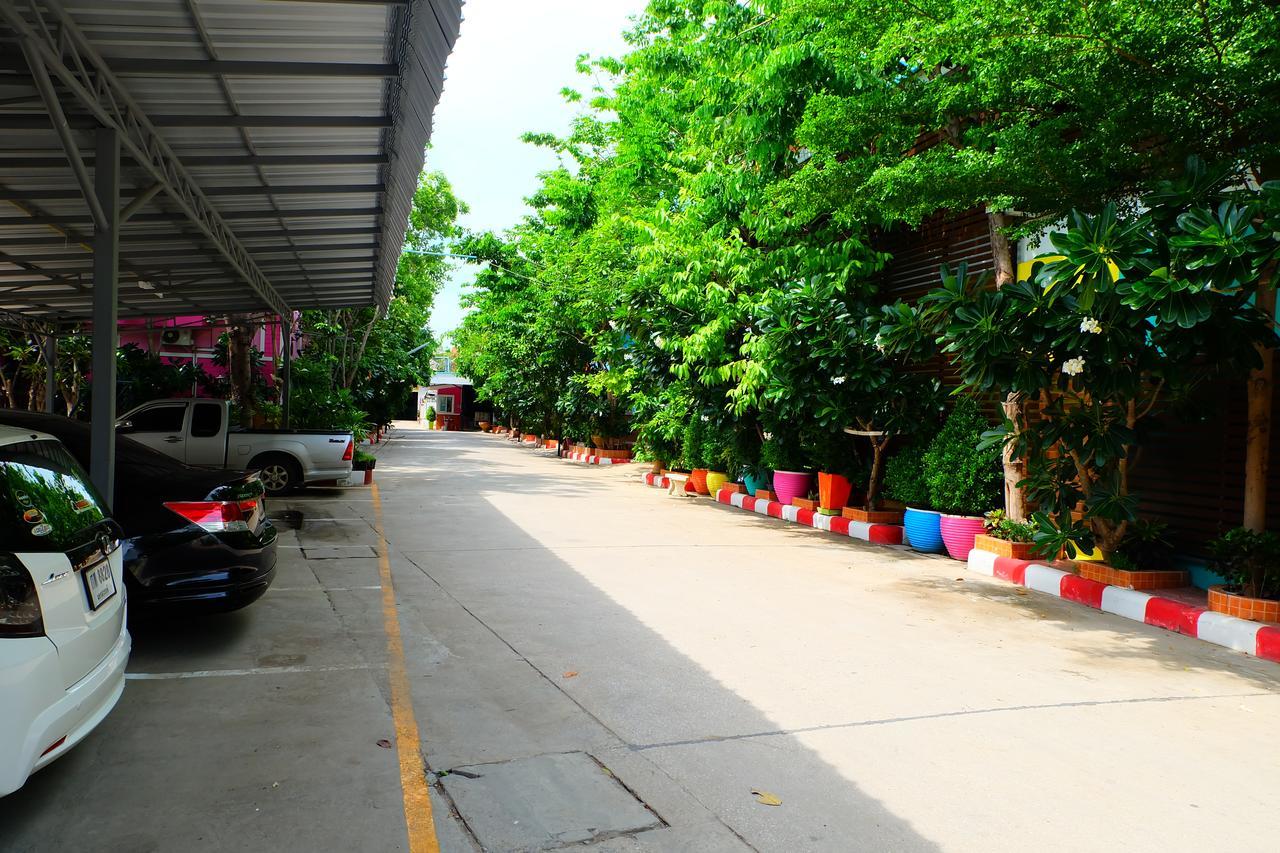 Rak Kun Resort 2 Nakhon Szavan Kültér fotó