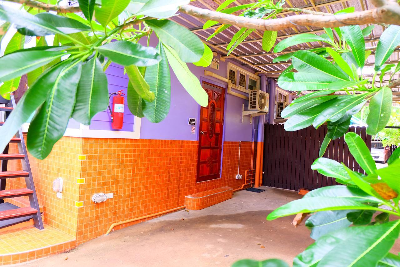 Rak Kun Resort 2 Nakhon Szavan Kültér fotó