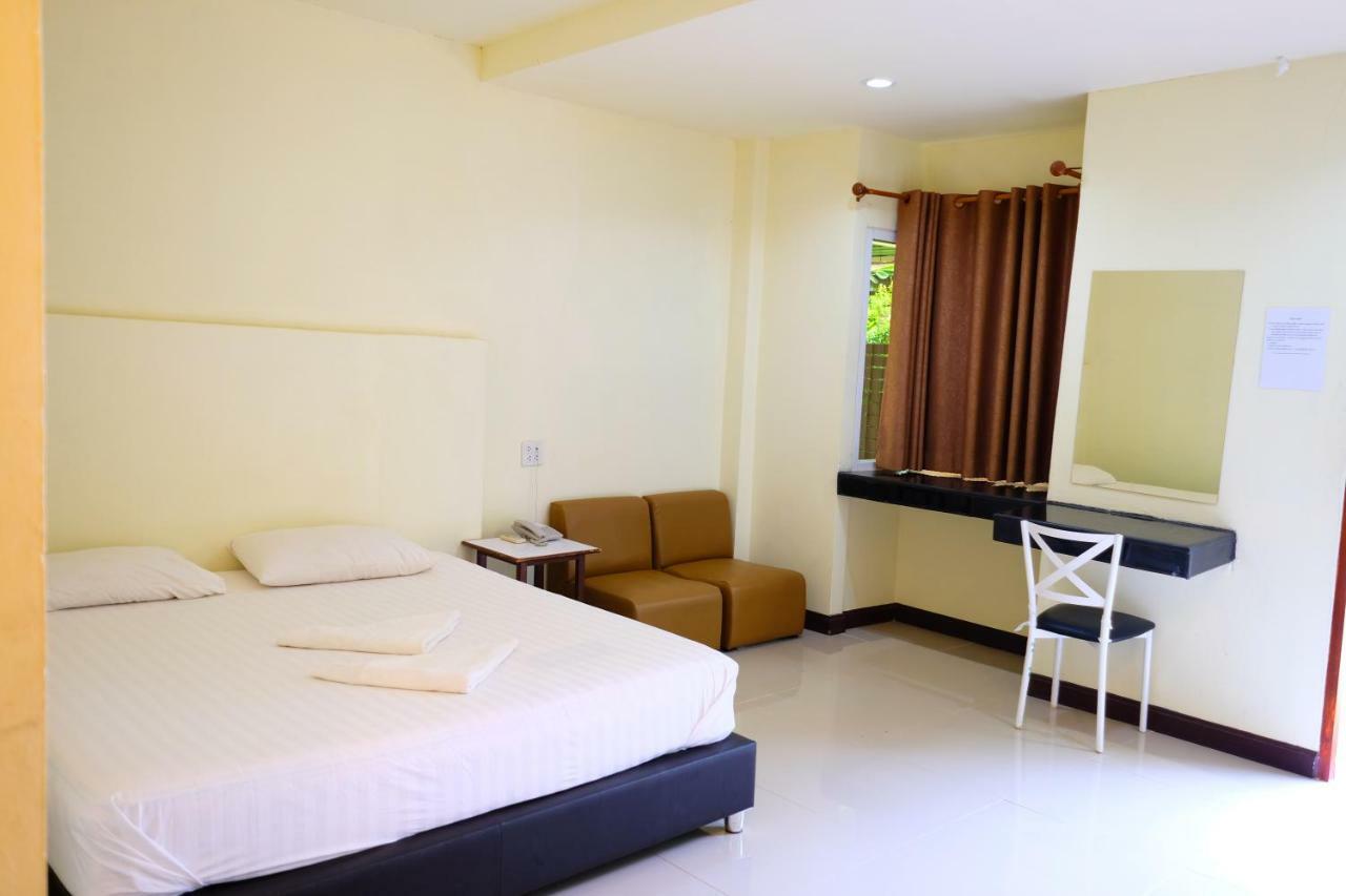 Rak Kun Resort 2 Nakhon Szavan Kültér fotó
